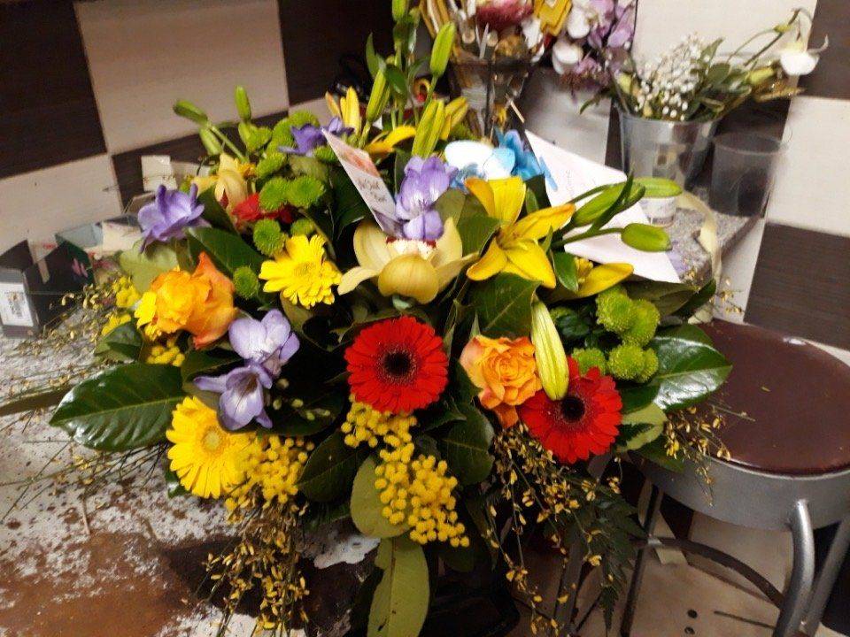 Bouquet+de+fleurs+Villeurbanne+2020-1920w.JPG
